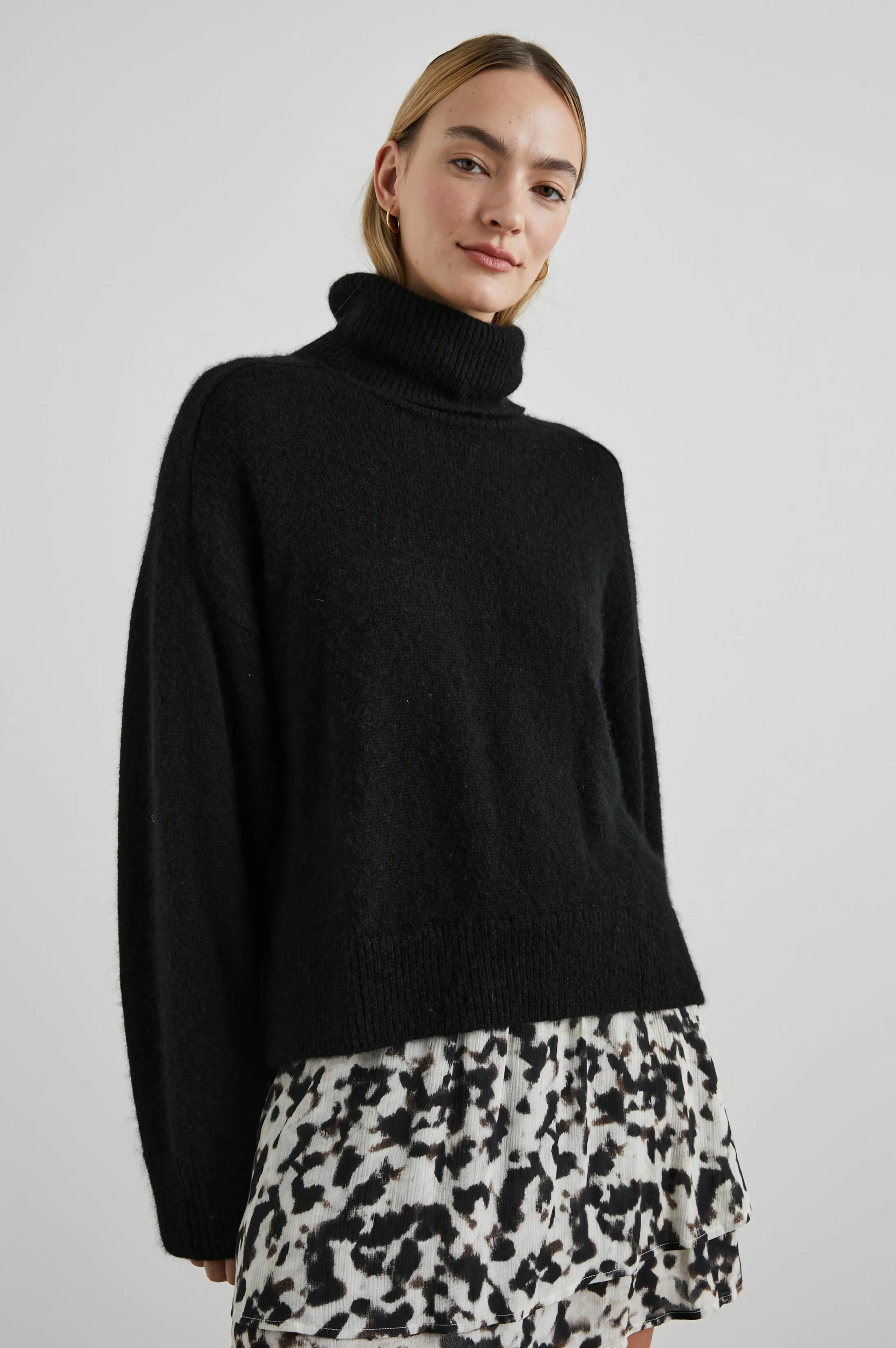 ESTELLE SWEATER - BLACK