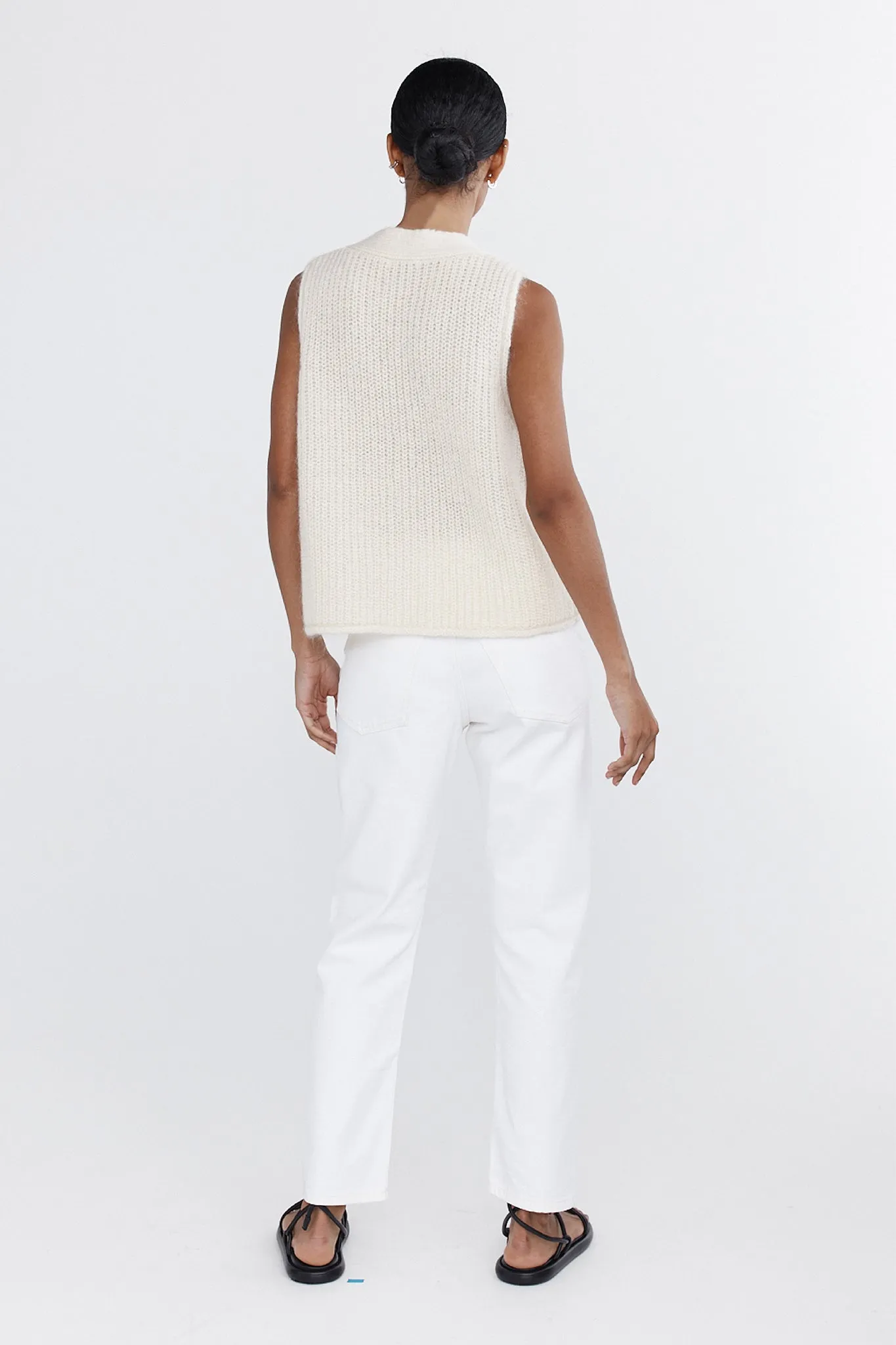 Jai Vest - Ivory