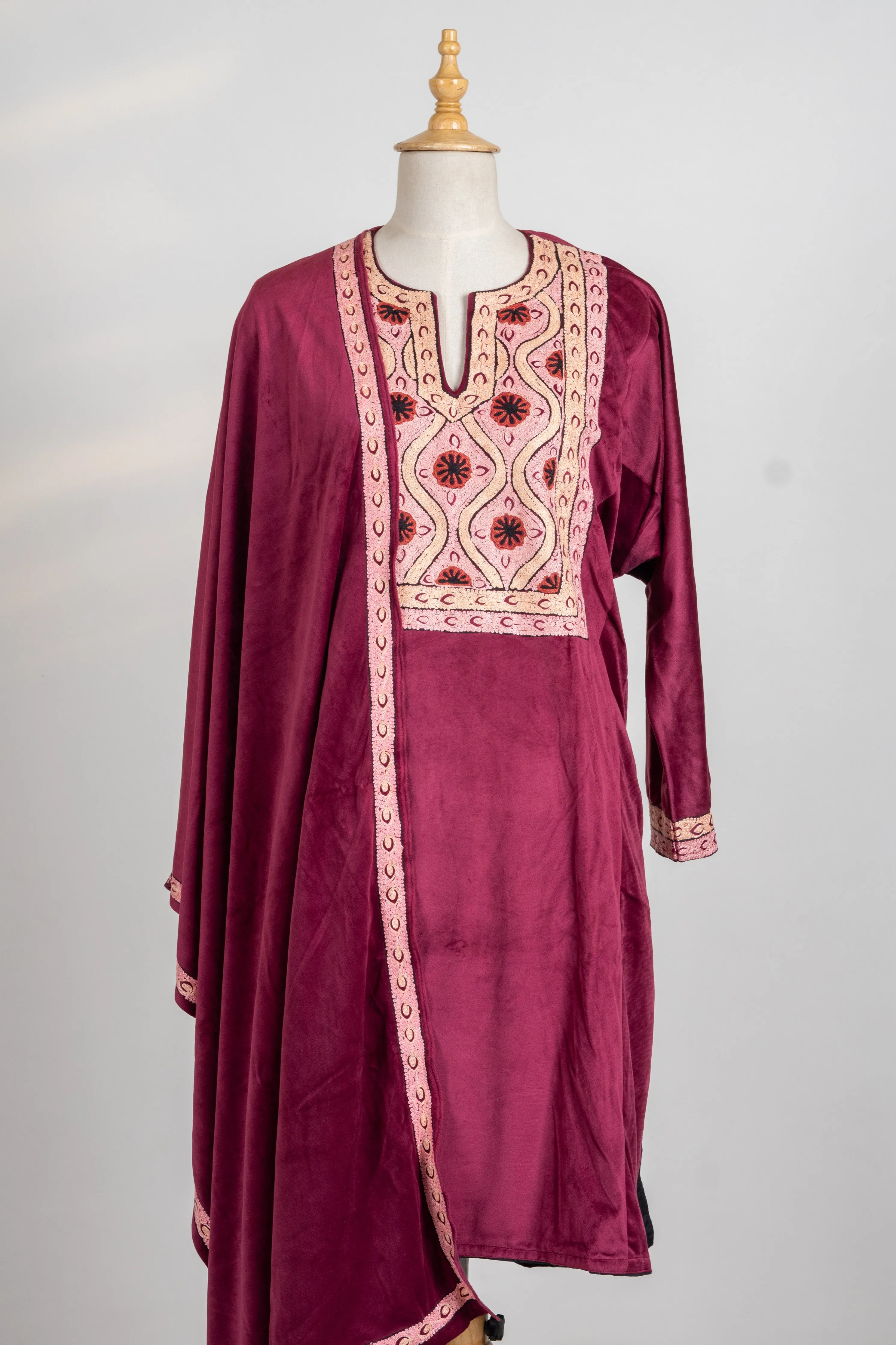 Majestic Plum aari suit - 3 Pcs with Stole and Tilla-Embroidered Trouser