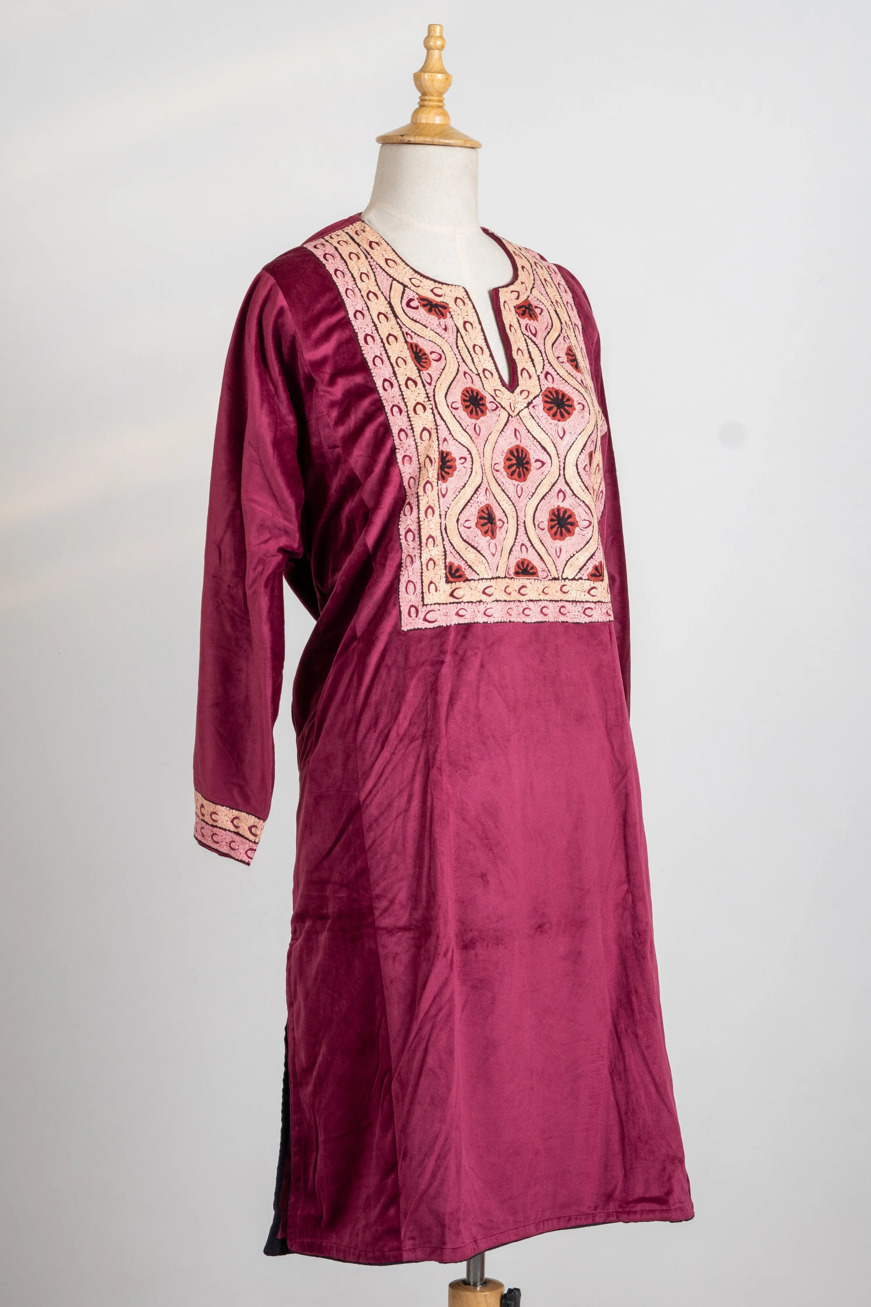 Majestic Plum aari suit - 3 Pcs with Stole and Tilla-Embroidered Trouser