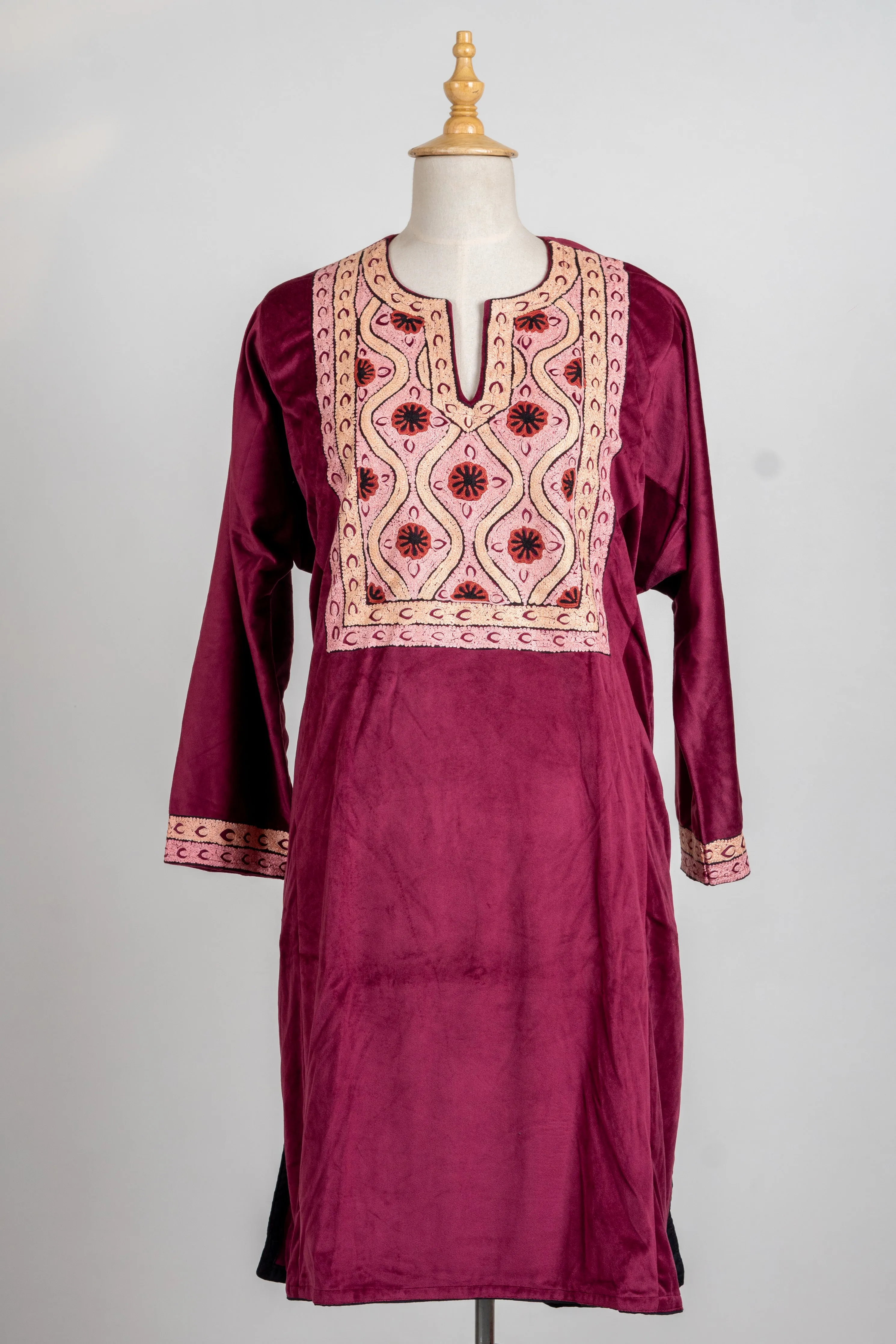 Majestic Plum aari suit - 3 Pcs with Stole and Tilla-Embroidered Trouser