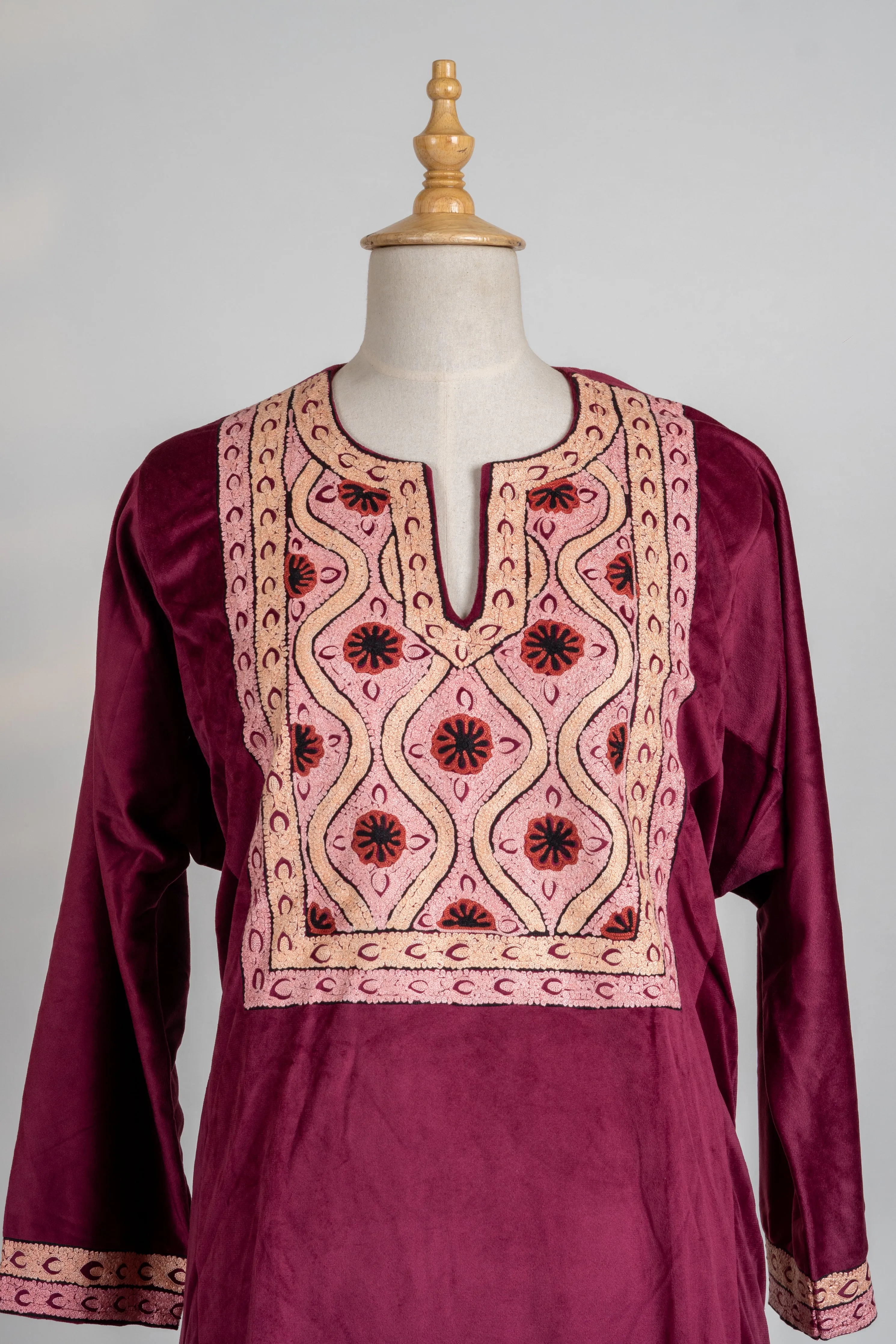 Majestic Plum aari suit - 3 Pcs with Stole and Tilla-Embroidered Trouser