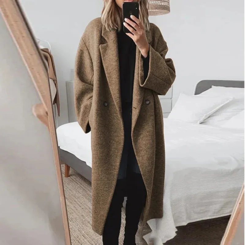 Women's Long Notched Lapel Wool Coat with Buttons | Ideal for Autumn/Winter